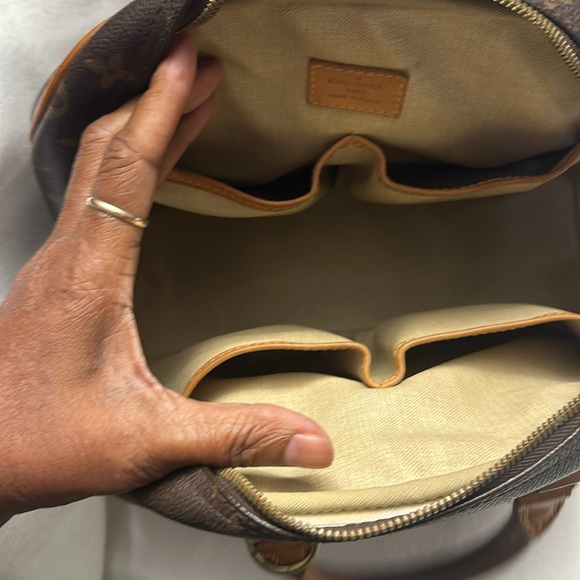 Louis Vuitton trouville authenticated with COA code mi0035 - Picture 4 of 7